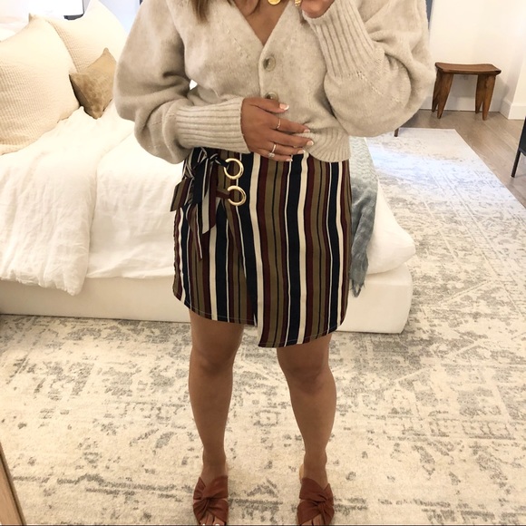 Mini Skirt - Picture 2 of 6